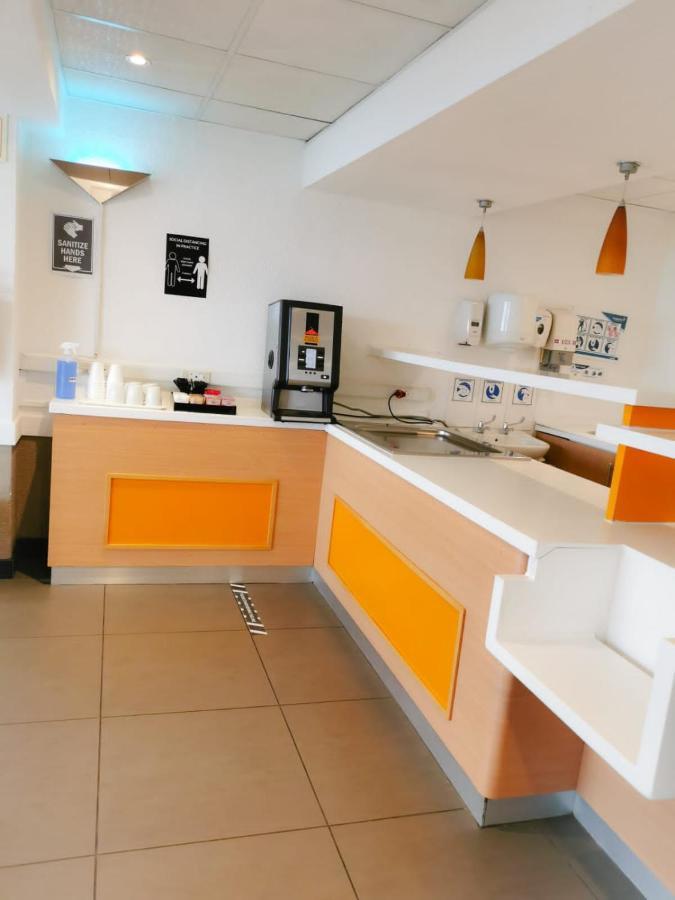 Ecomotel Grayston Previously Known As Sun1 Wynberg Йоханнесбург Экстерьер фото